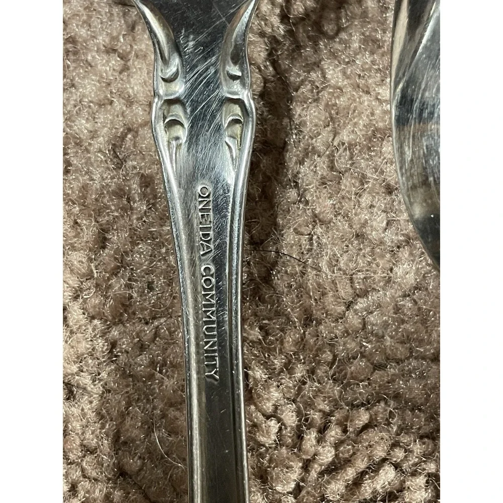Vintage Oneida Community Stainless Rose design Brahms Set‎ of 2 Serving Spoons